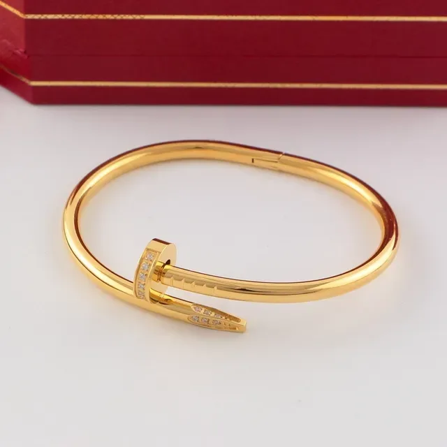 Cartier Juste un Clou نقش المسامير Pavé Crystal سوارة Hinged Bangle 7