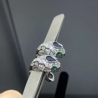 কানের দুল Cartier রূপালী নীল সাপের মাথার মোটিফ পাভে হিরের খিল
