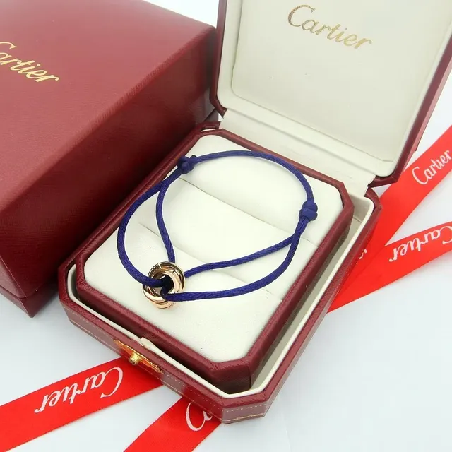 Cartier Trinity Bracelet en Cordon Rose 4