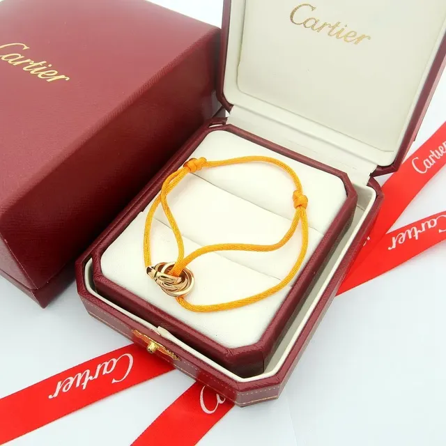 Cartier Trinity Bracelet en Cordon Rose 9