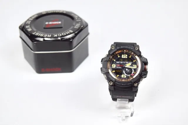 Casio G-Shock GA-100 काला और गोल्ड खेल का घड़ी 5