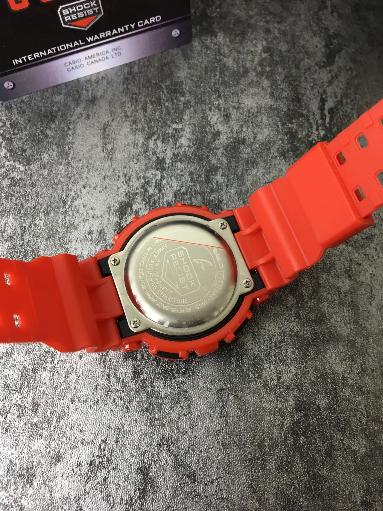 Casio G-Shock GA-100 Montre sportive en résine orange 3