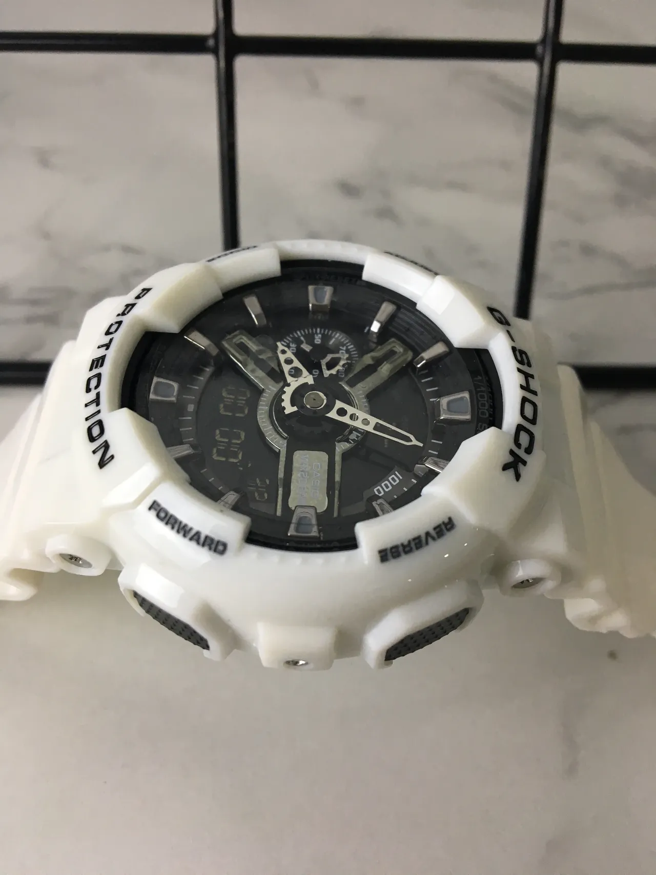 Casio G-Shock GA-100 सफेद और काला खेल घड़ी 4