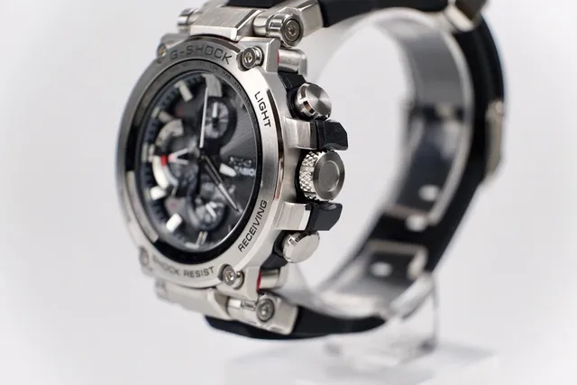 Casio G-Shock MT-G Reloj deportivo negro y plateado 3