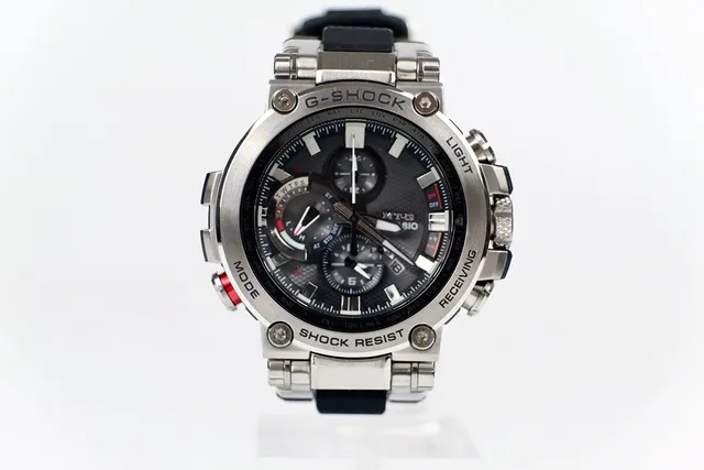 Casio G-Shock MT-G Reloj deportivo negro y plateado 5