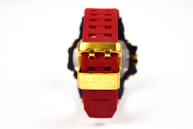 Casio G-Shock Mudmaster 红色和黑色运动手表 4
