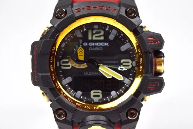 Casio G-Shock Mudmaster 红色和黑色运动手表 8