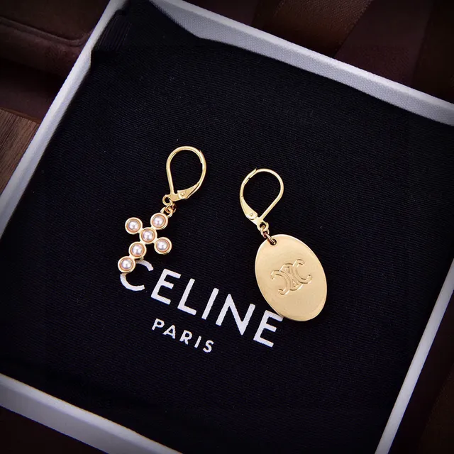 Celine 金色椭圆印花与珍珠十字耳环 3