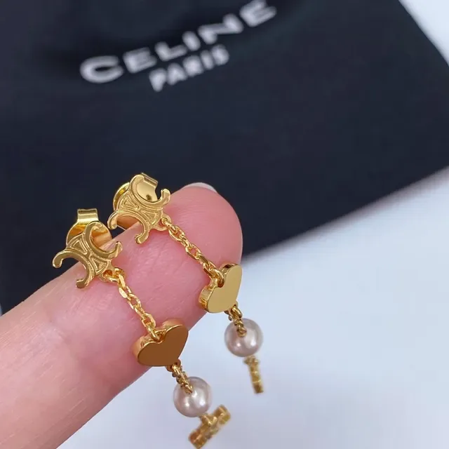 أقراط Celine Triomphe قلب وسلسلة اللؤلؤ 6