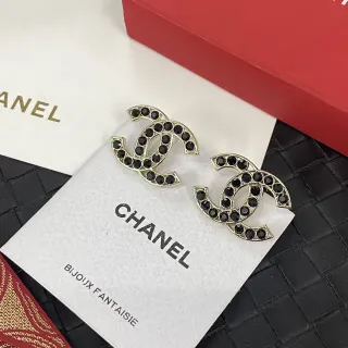 Chanel Bijoux Fantaisie Interlocking CC كريستال أسود أقراط