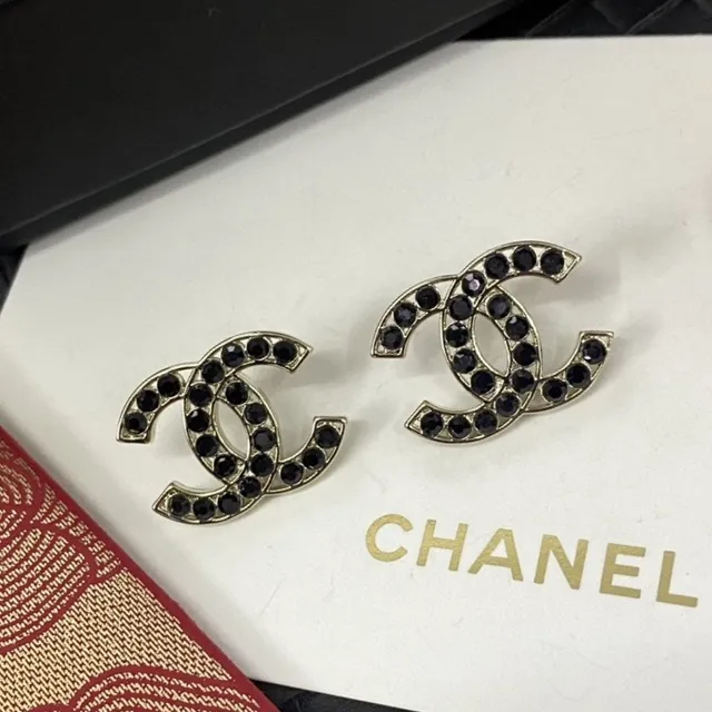 Chanel Bijoux Fantaisie Interlocking CC Boucles d'oreilles Cristal Noir 2