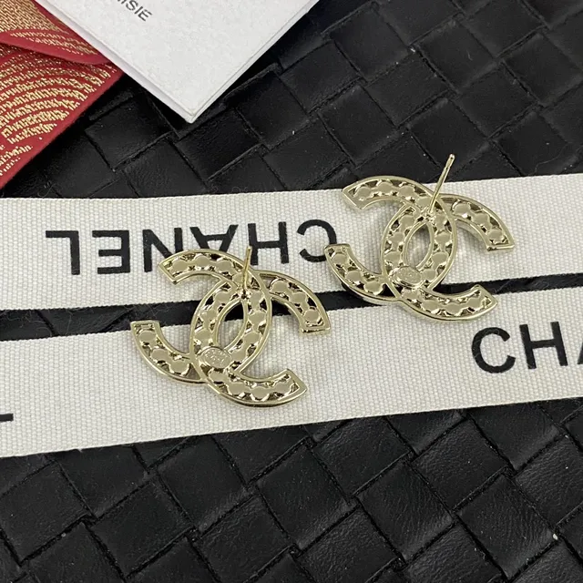 Chanel Bijoux Fantaisie Interlocking CC Boucles d'oreilles Cristal Noir 6