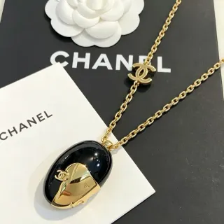 Chanel أسود وذهبي مينا CC تعليقة