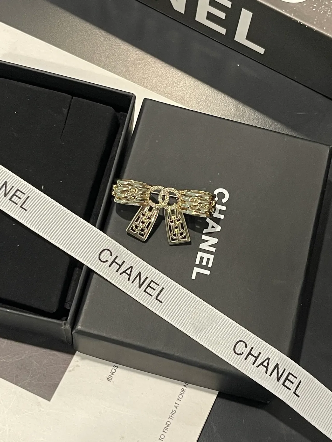 Chanel Bow Brooch Silver-Tone Crystal-Embellished Brooch 9