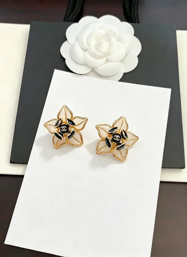 Chanel Camélia Fleur Doré Noir Floral Boucles d'Oreilles à Clou Métal 4