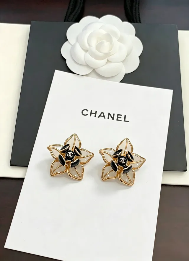 Chanel Camélia Fleur Doré Noir Floral Boucles d'Oreilles à Clou Métal 5