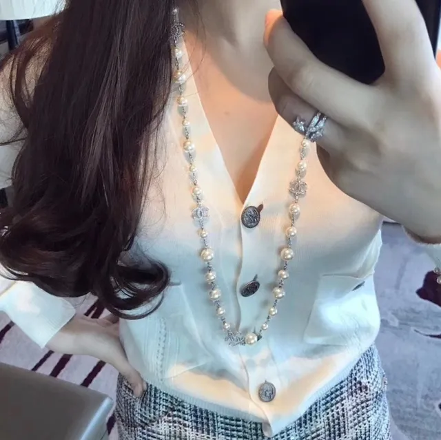 Chanel Camélia Perle Collier Blanc Argent Double-Strand Choker CC Logo Charms Collier 2