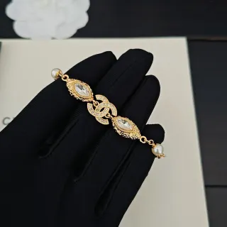 Chanel CC 水晶珍珠手链