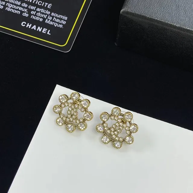 Chanel CC Boucles d'oreilles en Cristal Doré 2