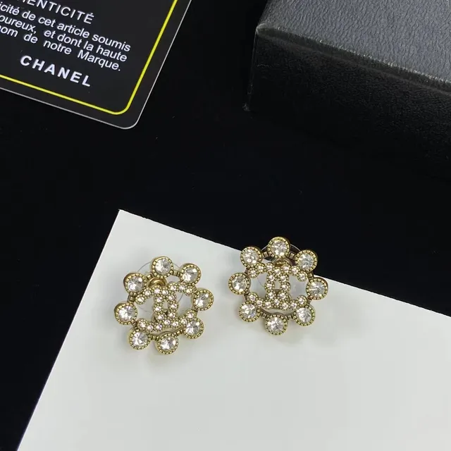 Chanel CC Boucles d'oreilles en Cristal Doré 3