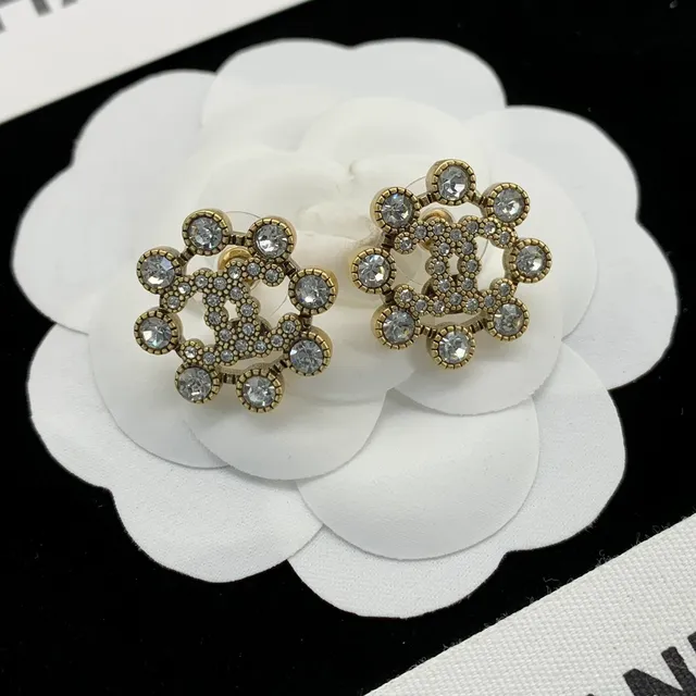 Chanel CC Boucles d'oreilles en Cristal Doré 10