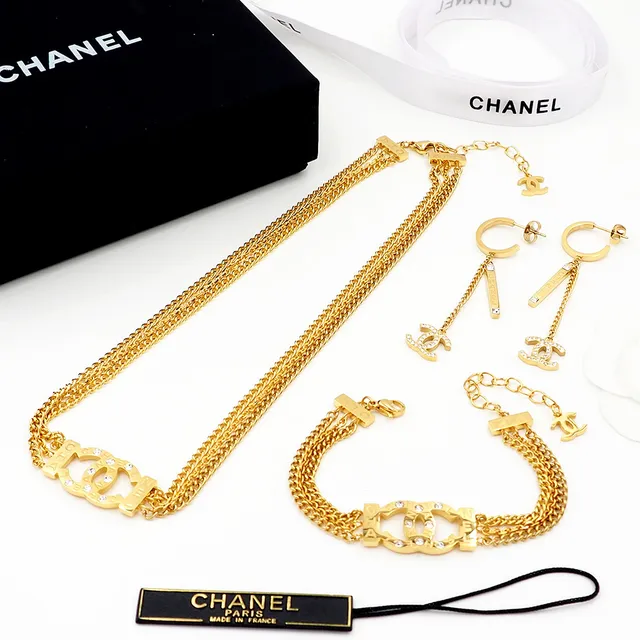 Chanel CC Logo Choker Gold Transparent Triple-Chain Interlocking Necklace 6