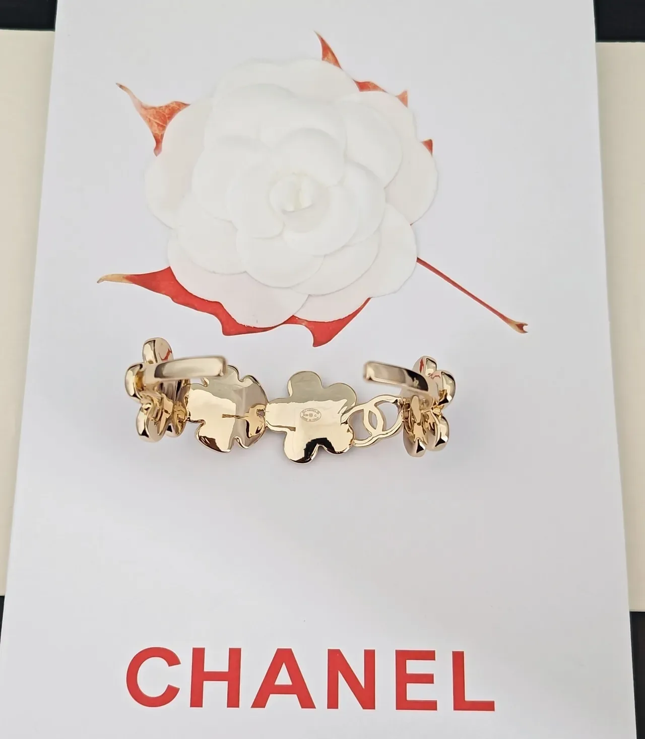 Chanel Floral Enamel and Pearl Bracelet 4