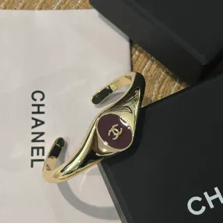 Chanel ذهبي بورجوندي غير متماثل مفتوح كوف معدن مصقول سوار