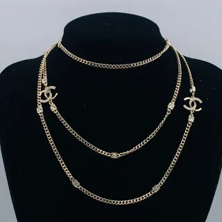 Chanel قلادة سلسلة كيرب ذهبية شفافة متشابكة مع تعليقات CC Logo