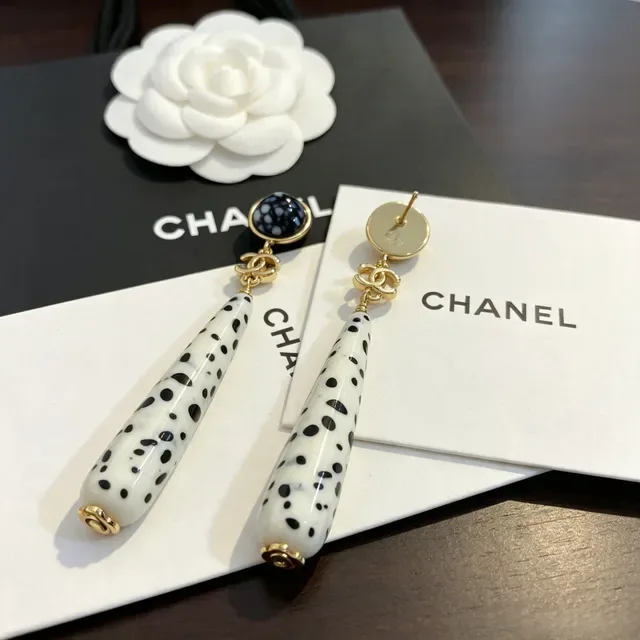 Chanel Mécan Taisie Spotted Ceramic Dangle Earrings 3