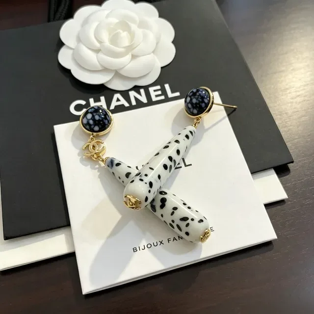 Chanel Mécan Taisie Spotted Ceramic Dangle Earrings 4