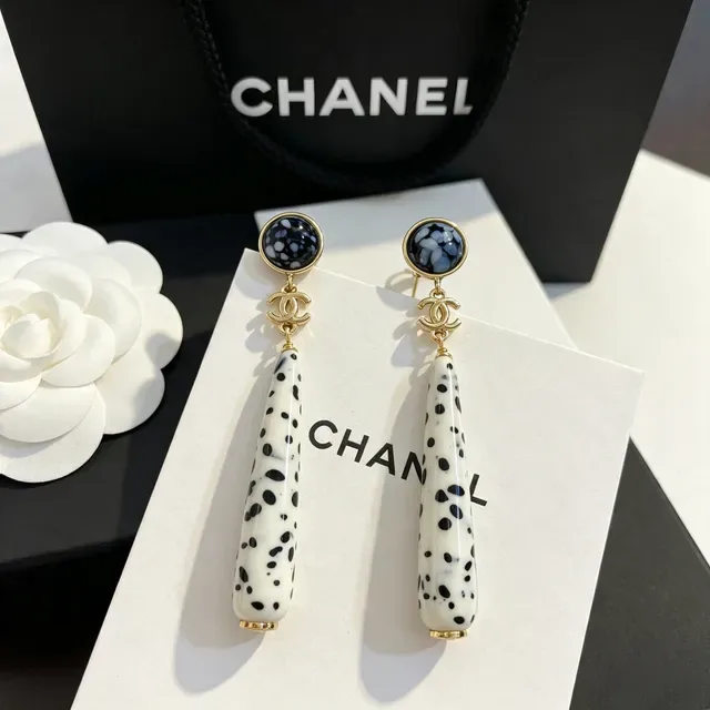 Chanel Mécan Taisie Spotted Ceramic Dangle Earrings 7