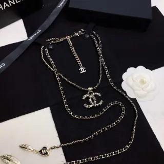 Chanel মাল্টি-চেইন CC নেকলেস সোনালি কালো লেয়ার্ড চেইন ধাতব নেকলেস
