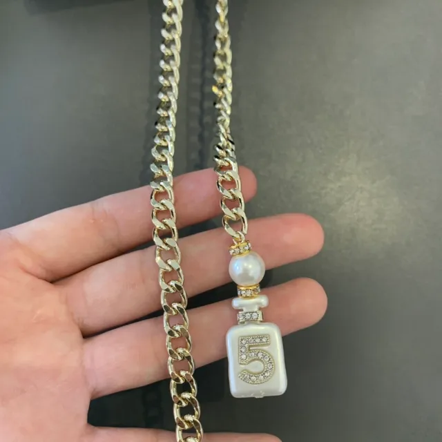 Chanel No.5 ملهم سلسلة طبقات تعلييقة لاريت 4