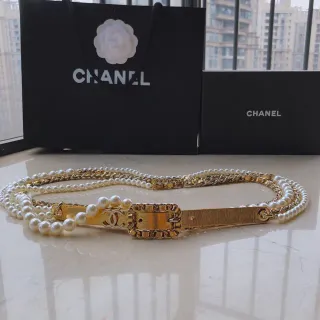 Chanel حزام لؤلؤ وسلسلة ذهبي أبيض هاردوير جلدي