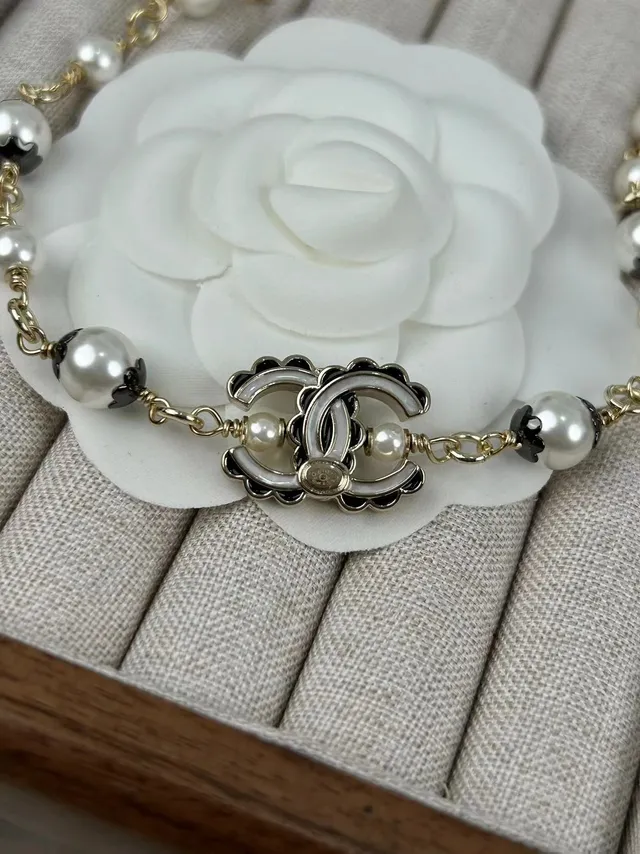 Chanel Bracelet de perles Or Blanc Chaîne Curb Perles de culture Bracelet 2
