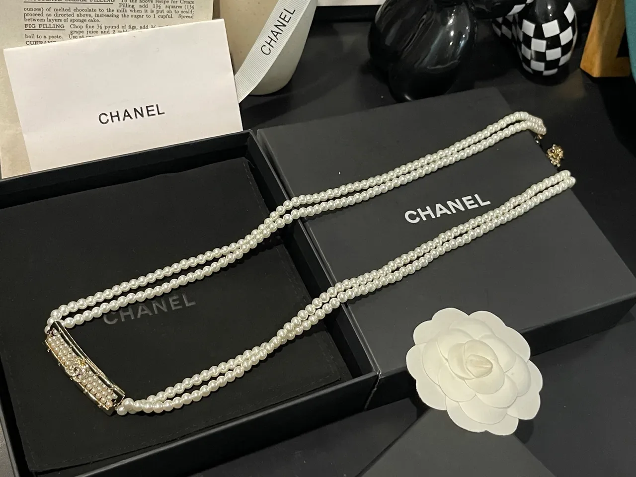 Chanel 白银双链珍珠 CC Logo 牌匾 项链 15