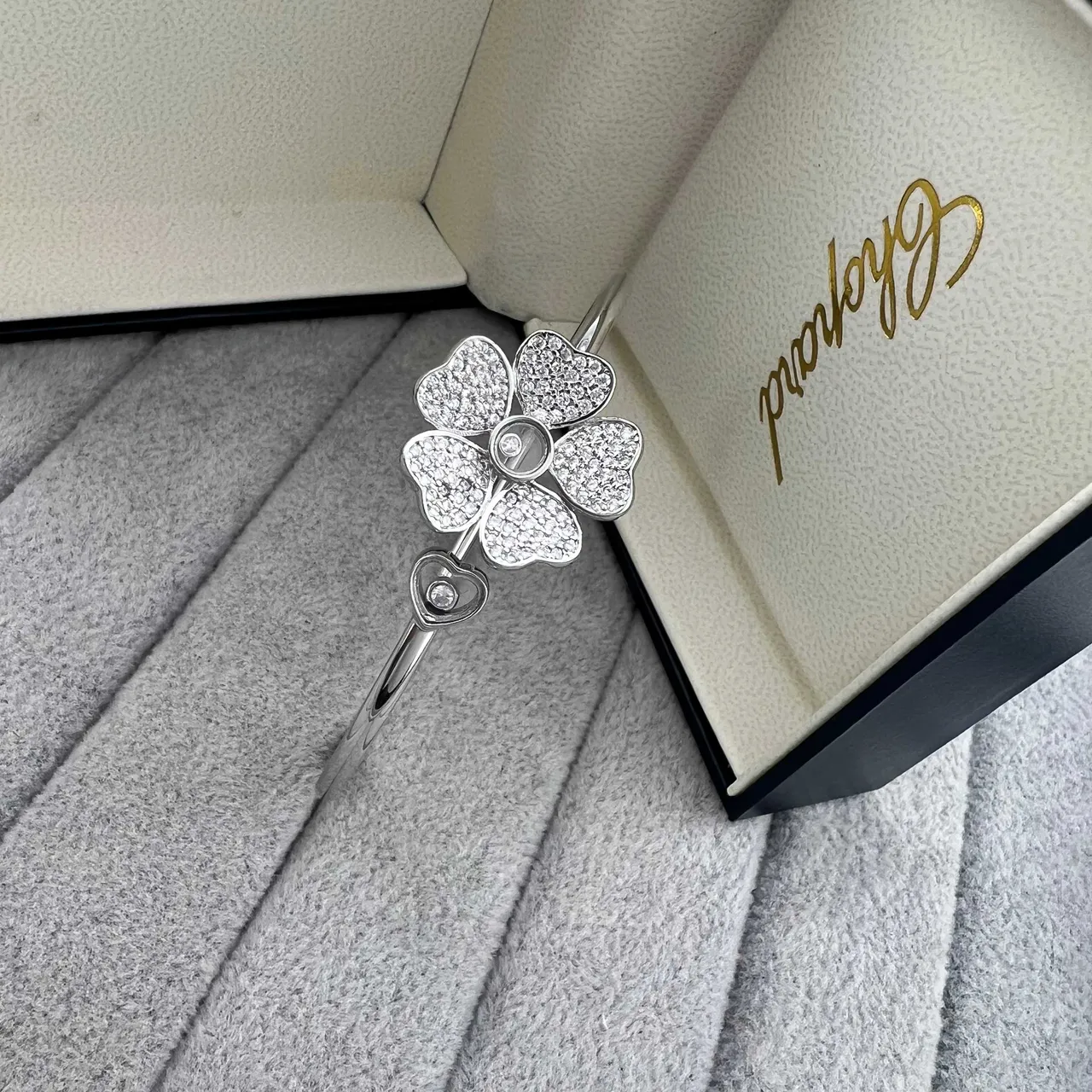 Chopard Cœurs Heureux Fleur Pavé Bracelets 4