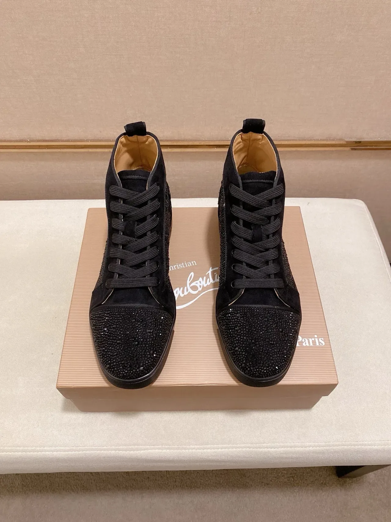 Christian Louboutin حذاء رياضي أسود عالي التوت من الغزال للأسلوب الحياة 7
