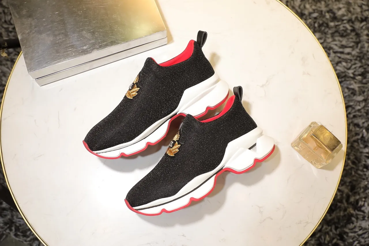 Christian Louboutin 黑色红色 踩脚针织上片 刺绣 Crest 厚底运动鞋 3