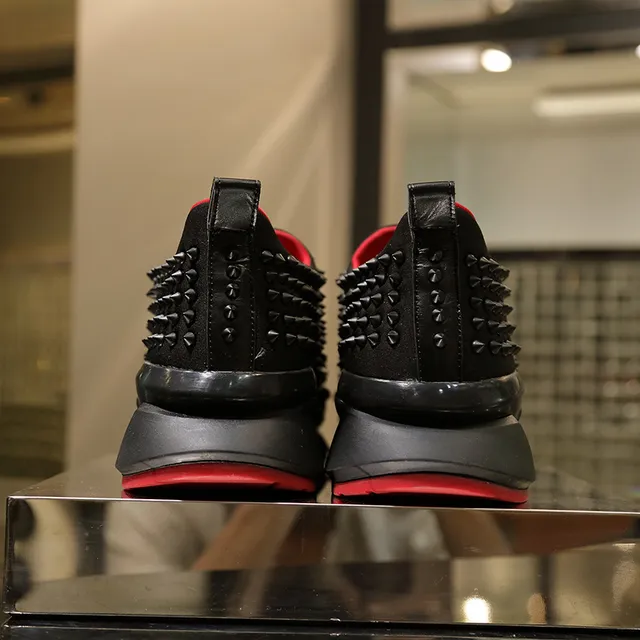 Christian Louboutin 黑色红色铆钉针织鞋面 套脚构造 厚底运动鞋 3