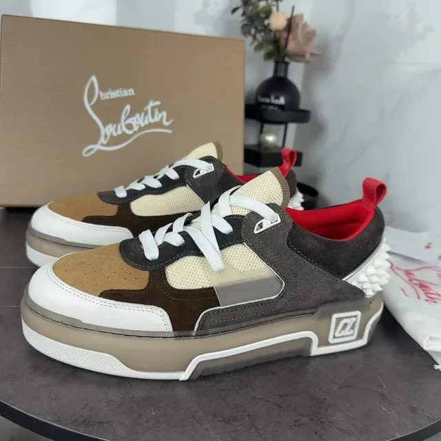 كريستيان لوبوتان CL Sneaker حذاء بني بيج متعدد المواد ترصيع أعلى مصمم شفاف وسط النعل حذاء أسلوب حياة 6