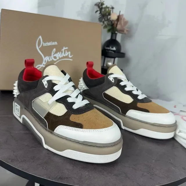 كريستيان لوبوتان CL Sneaker حذاء بني بيج متعدد المواد ترصيع أعلى مصمم شفاف وسط النعل حذاء أسلوب حياة 7