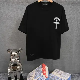 Chrome Hearts क्रॉस ग्राफिक काली टी-शर्ट
