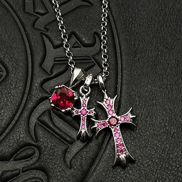 Chrome Hearts क्रॉस पेंडेंट नेकलेस सिल्वर व्हाइट गोथिक पेव-सेट नेकलेस 6