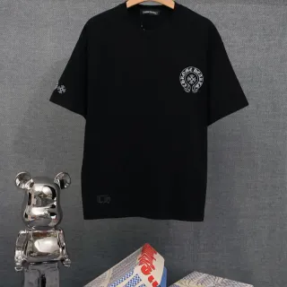 Chrome Hearts एम्ब्रॉयडर्ड लोगो काली टी-शर्ट