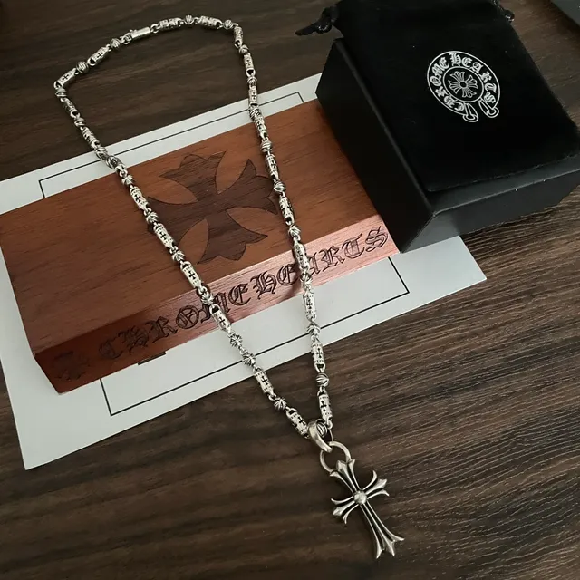 Chrome Hearts Pendentif Croix Ornée Chaîne Argent Noir Collier 8