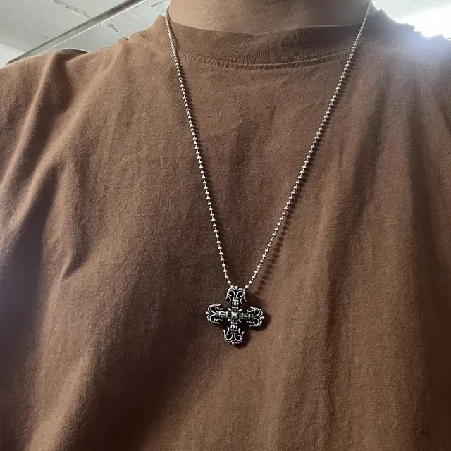 Chrome Hearts Cruz Fleur de Lis Ornada Collar de Plata 2