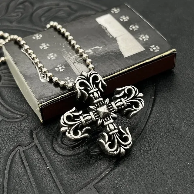Chrome Hearts Cruz Fleur de Lis Ornada Collar de Plata 5