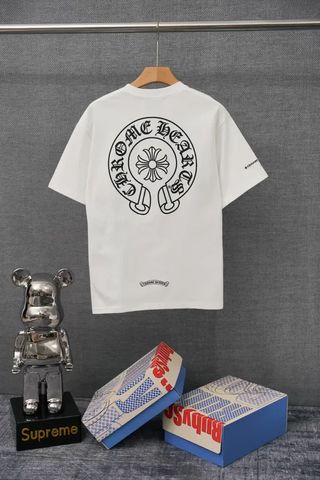 T-shirt Chrome Hearts blanc poche logo brodé 4